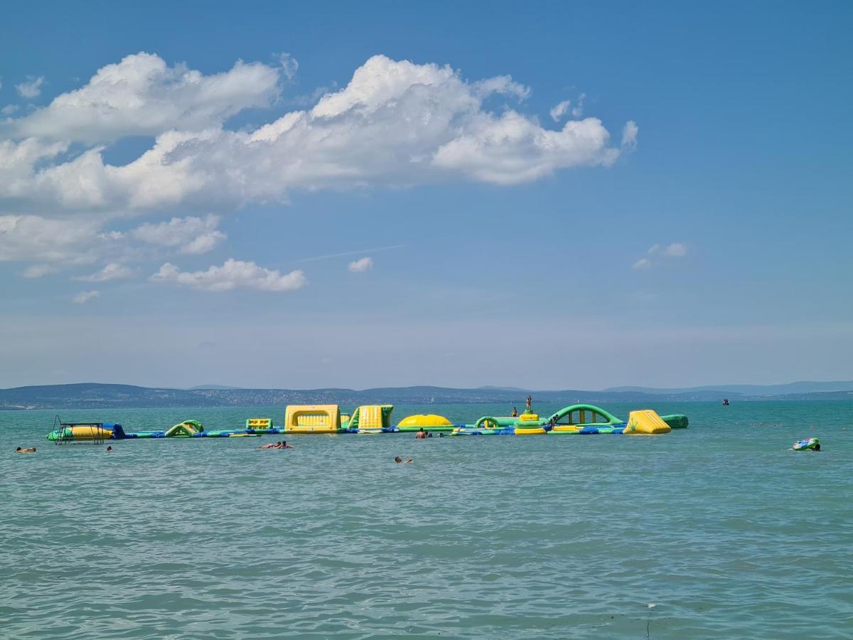 Eda Beach Apartman Шіофок Екстер'єр фото