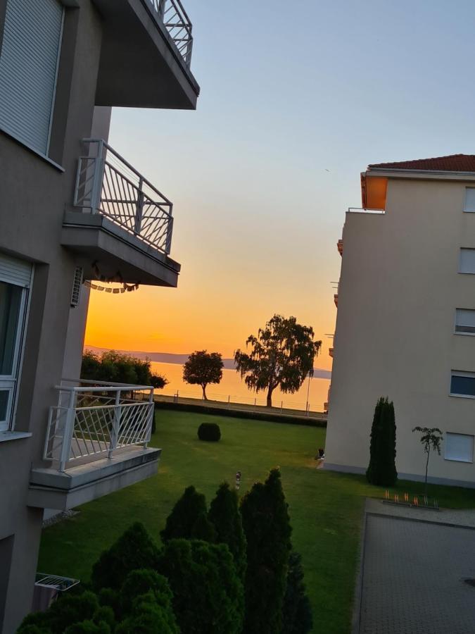 Eda Beach Apartman Шіофок Екстер'єр фото